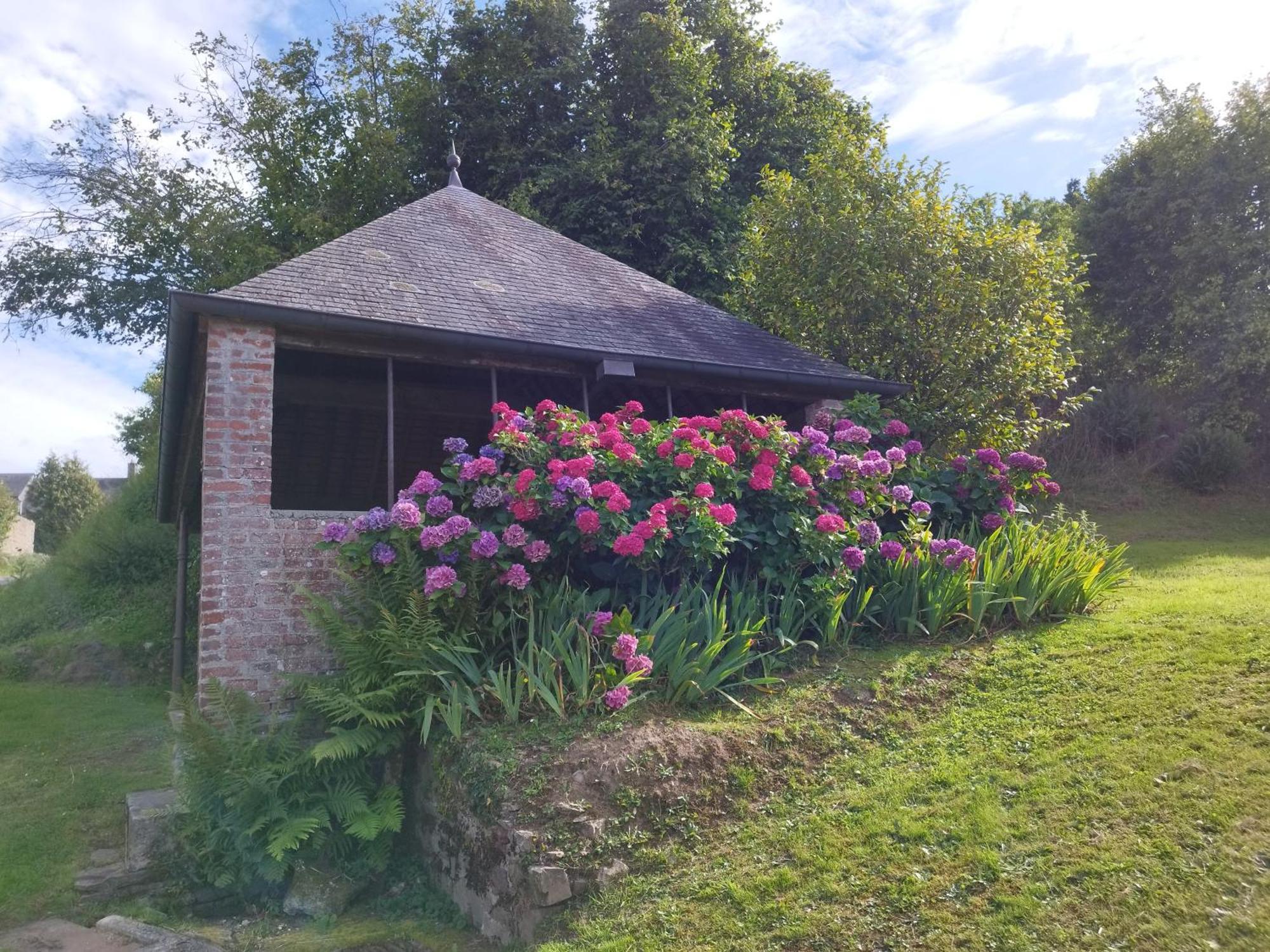 Chalet Des Roches Roche D'Oetre Suisse Normande Saint-Philbert-sur-Orne Exterior photo